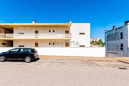 Arrendamento de apartamento T1 na Alta - Praça da República