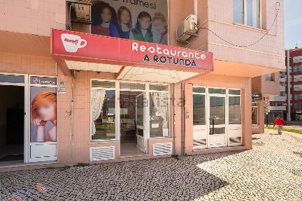 Negócio para trespasse em Santo Onofre e Serra do Bouro