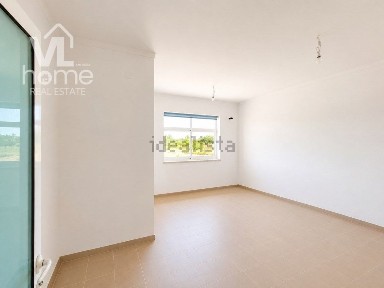 Arrendamento de espaço comercial em Maceira