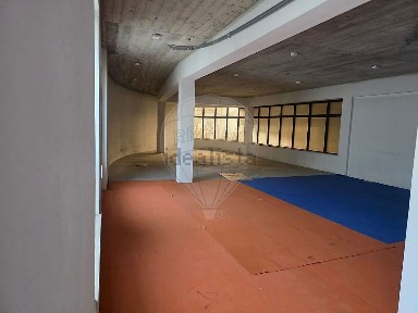 Arrendamento de espaço comercial no Beco dos Vieiras