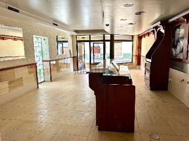 Arrendamento de espaço comercial na Rua de Leiria