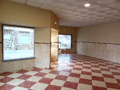 Arrendamento de espaço comercial em Roliça