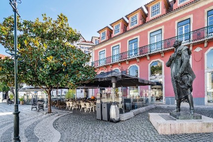 Restaurante para trespasse na Praça Rodrigues Lobo