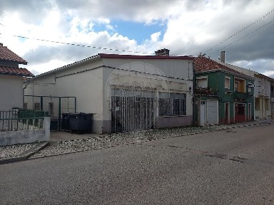 Arrendamento de armazém na Rua da Misericórdia