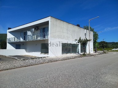 Arrendamento de espaço comercial em Pussos São Pedro