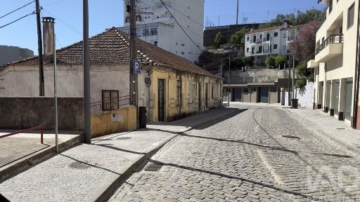 Moradia em banda à venda em Peso da Régua