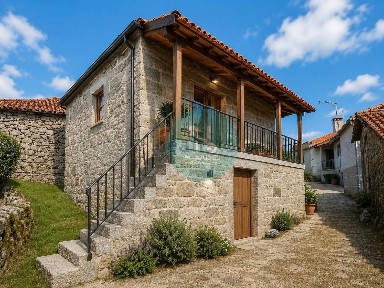 Casa de aldeia à venda na Rua do Paço