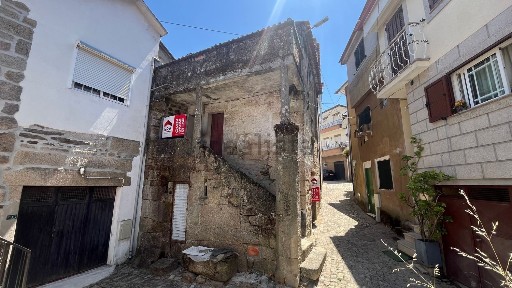 Moradia geminada à venda em assento