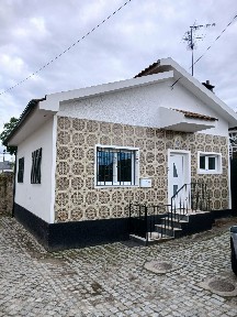 Moradia independente à venda na Rua Palames s/n