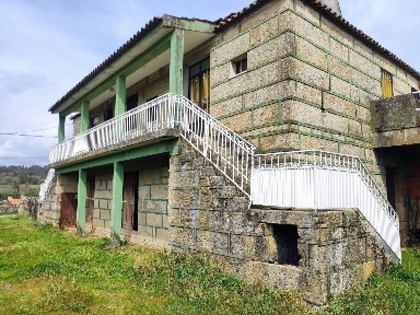 Moradia independente à venda em Ervededo
