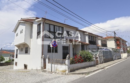Moradia geminada à venda em Madalena e Samaiões