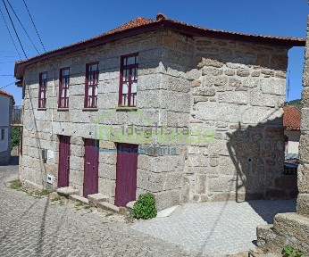 Moradia geminada à venda em Loivos e Póvoa de Agrações