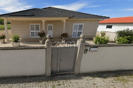 Moradia independente à venda em Vale de Anta
