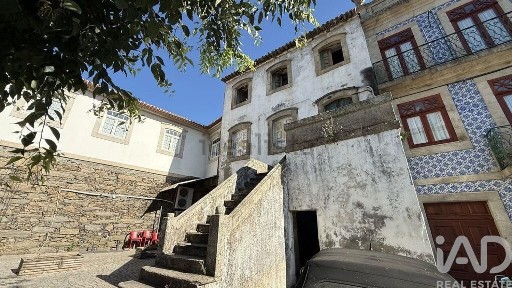 Moradia independente à venda em Peso da Régua