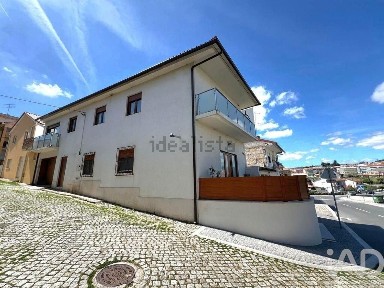 Moradia independente à venda em Valpaços