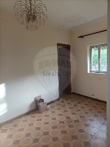 Moradia independente à venda em Vila Marim