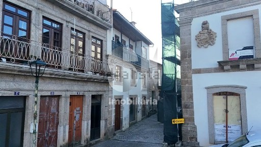 Moradia geminada à venda em R. General Alves Pedrosa, 1, 3