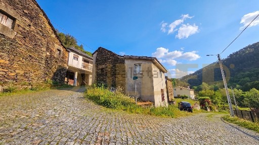 Moradia geminada à venda em Lugar da Cova s/n
