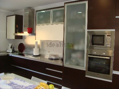 Moradia geminada à venda na Rua Casas dos Montes