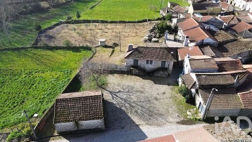 Moradia independente à venda em Vila Chã