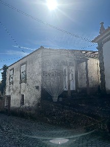 Moradia independente à venda na Rua da Carrasqueira