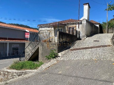 Moradia independente à venda em Fornelos