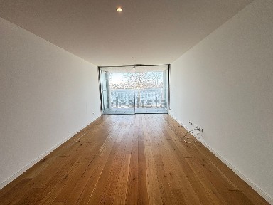 Arrendamento de duplex na Avenida Afonso de Albuquerque