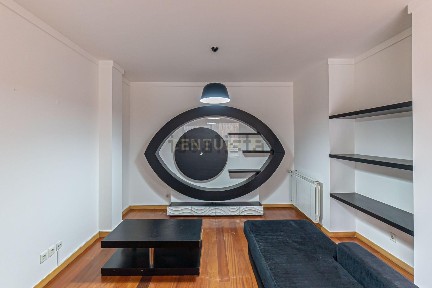 Arrendamento de duplex na Rua Mestre Guilherme Camarinha, 221