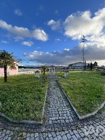 Moradia independente à venda em Bustelo