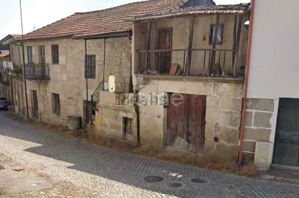 Moradia em banda à venda na Rua do Forno s/n