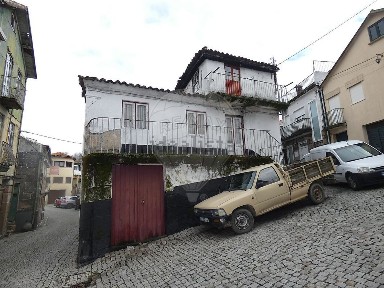 Moradia independente à venda em Sanfins do Douro