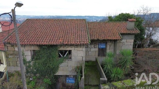 Moradia independente à venda em Vila Marim