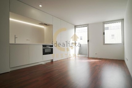 Arrendamento de duplex na Rua de Camões s/n