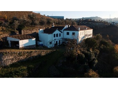 Quinta à venda na Rua da Ferreirinha