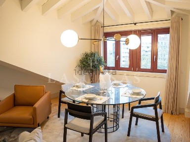 Arrendamento de duplex na Travessa de Alferes Malheiro