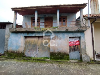 Moradia independente à venda em Águas Frias