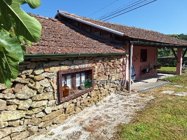 São Salvador de Viveiro, Rua Escola, 2