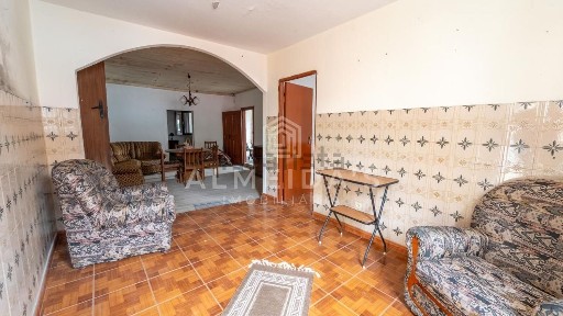 Casa ou moradia à venda em Sabroso de Aguiar