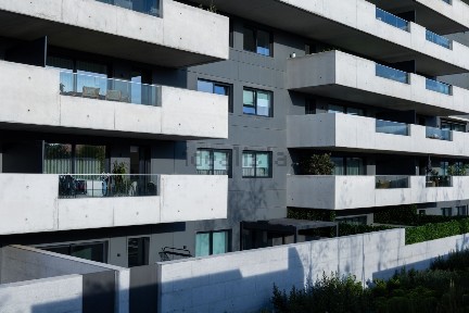 Arrendamento de duplex na Praça de António Nogueira da Silva