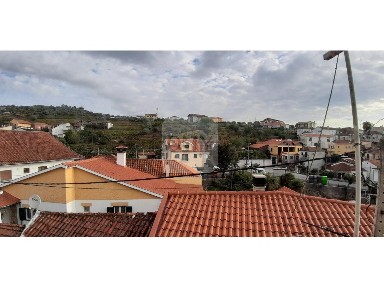 Moradia em banda à venda em Nogueira e Ermida