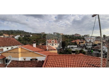 Moradia em banda à venda em Nogueira e Ermida