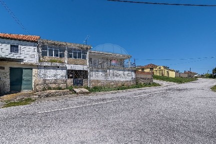 Moradia independente à venda na Rua Eiró