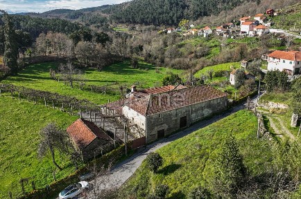 Quinta à venda no Largo da Capela, 10