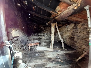 Moradia em banda à venda no Bairro de Baixo/ Alvarelhos