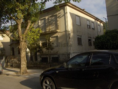Arrendamento de andar de moradia na Rua Conde Avranches