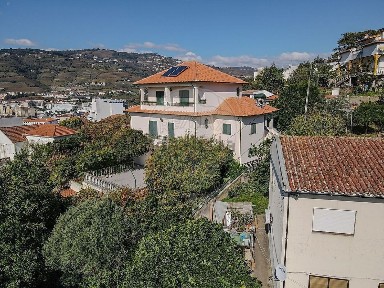 Peso da Régua, Avenida Doutor Manuel de Arriaga
