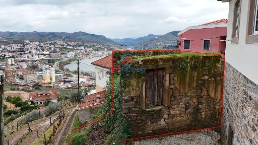 Moradia independente à venda em Godim