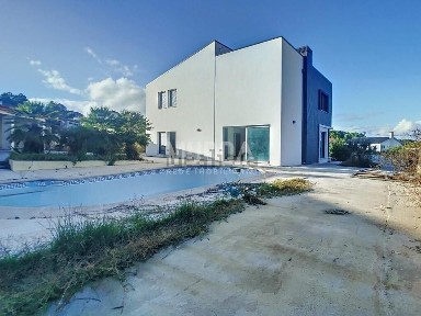Casa ou moradia à venda na Avenida Igreja