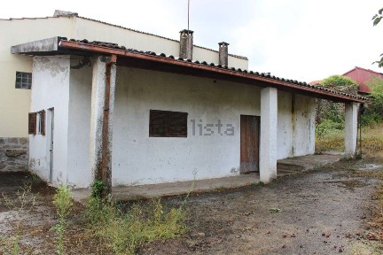 Moradia independente à venda em Vidago