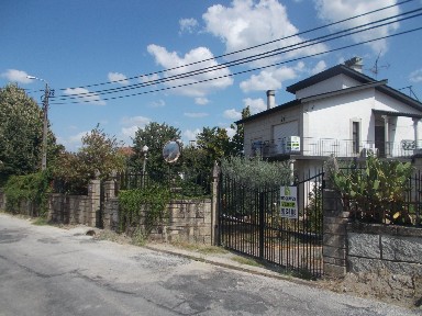 Moradia independente à venda no Bairro Macieiras